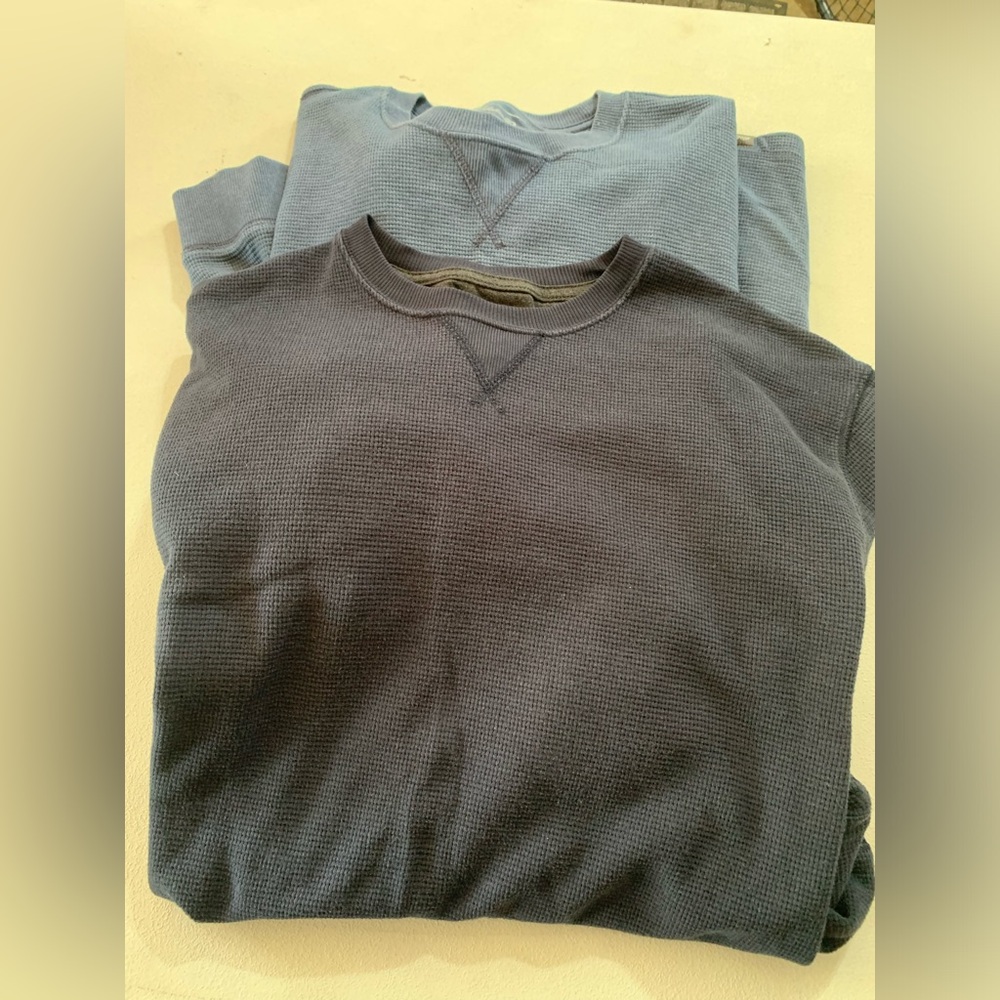 2 men’s outdoor long sleeve shirts XLT